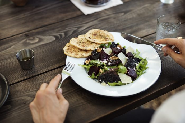 El 83% de los restaurantes en Chile ofrece un menú saludable