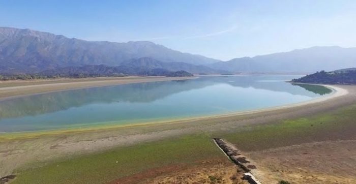 Tras la completa sequía de la Laguna Aculeo, hoy existe la esperanza de recuperarla Tras la completa sequía de la Laguna Aculeo, hoy existe la esperanza de recuperarla