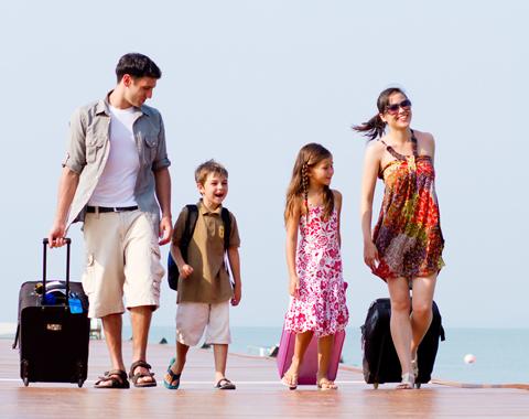 Estudio revela hábitos del viajero chileno: 5 de cada 10 viajan con su familia Estudio revela hábitos del viajero chileno: 5 de cada 10 viajan con su familia