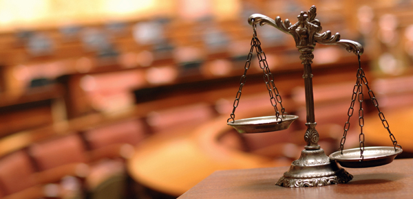 Confusión entre verdad histórica y verdad judicial Confusión entre verdad histórica y verdad judicial