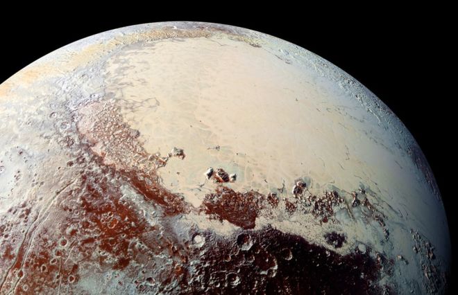 ¿Qué revelan las sorprendentes dunas de hielo que se encontraron en Plutón?