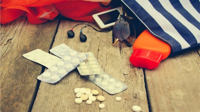 Por qué viajar con medicinas puede ser arriesgado (y qué precauciones debes tomar) Por qué viajar con medicinas puede ser arriesgado (y qué precauciones debes tomar)