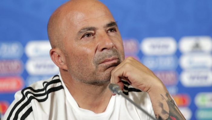 Sampaoli descarta dimitir tras la eliminación de Argentina Sampaoli descarta dimitir tras la eliminación de Argentina
