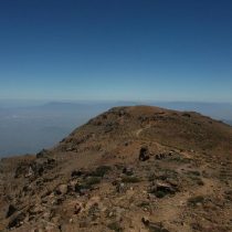 Socorro Andino y Carabineros buscan a hombre que se encuentra desaparecido en el cerro Provincia