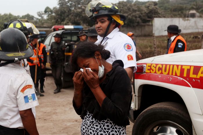 Aumentan a 33 los muertos en Guatemala por el volcán de Fuego