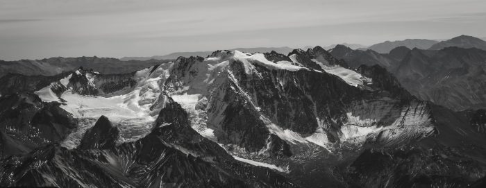 Chile eleva la vista hacia sus montañas: una reflexión sobre la conservación, el uso y acceso consciente a las montañas Chile eleva la vista hacia sus montañas: una reflexión sobre la conservación, el uso y acceso consciente a las montañas