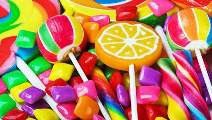 La estricta propuesta de Reino Unido que quiere prohibir la venta de dulces para reducir la obesidad infantil La estricta propuesta de Reino Unido que quiere prohibir la venta de dulces para reducir la obesidad infantil