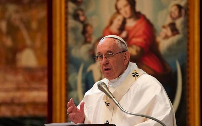 El papa compara el aborto con las prácticas nazis pero “con guante blanco” El papa compara el aborto con las prácticas nazis pero