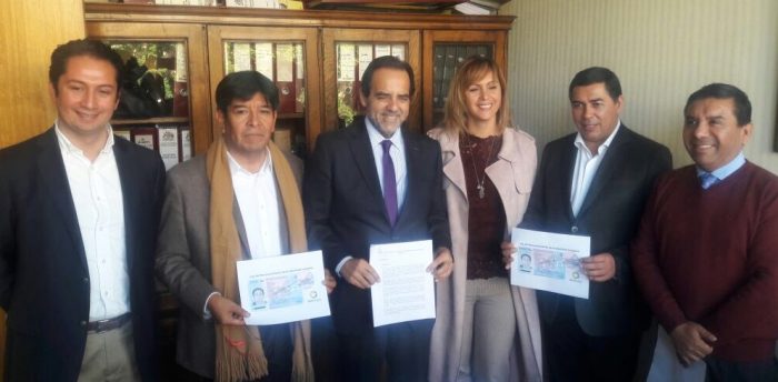 Bancada Regionalista presentó proyecto para establecer derecho a la Identidad Indígena en carnet y pasaporte Bancada Regionalista presentó proyecto para establecer derecho a la Identidad Indígena en carnet y pasaporte