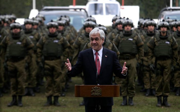 La Moneda cae en un nervioso silencio tras muerte de joven comunero a manos del cuestionado Comando Jungla La Moneda cae en un nervioso silencio tras muerte de joven comunero a manos del cuestionado Comando Jungla