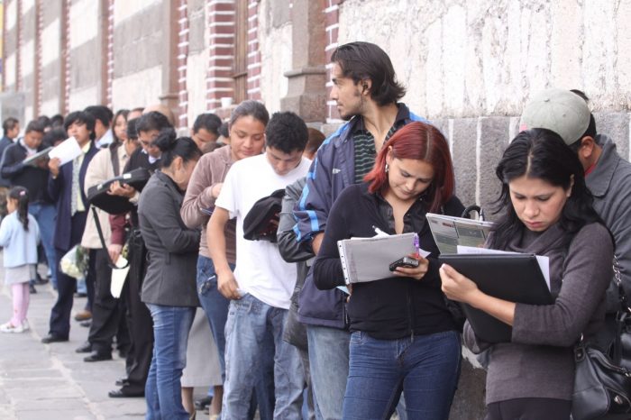 Desempleo en el Gran Santiago se mantuvo en 7,6% durante marzo y se ubica bajo el promedio histórico de los últimos 10 años