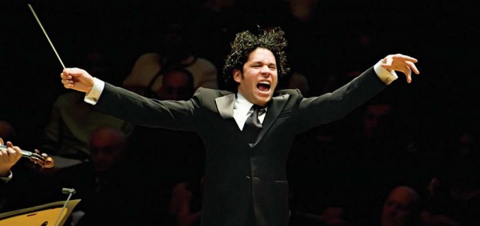 Entregan Orden al Mérito Pablo Neruda a director de orquesta Gustavo Dudamel Entregan Orden al Mérito Pablo Neruda a director de orquesta Gustavo Dudamel