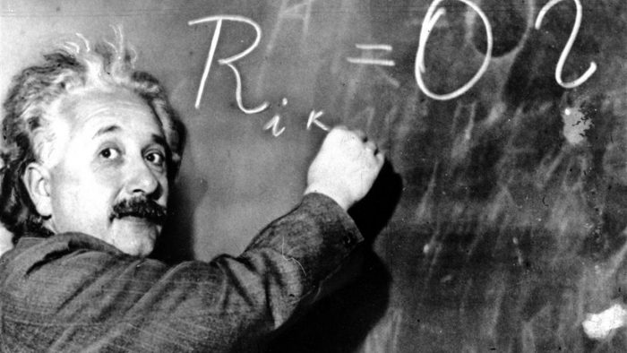 Carta de Einstein y su mujer en pleno asedio nazi supera los US $30 mil en subasta Carta de Einstein y su mujer en pleno asedio nazi supera los US $30 mil en subasta