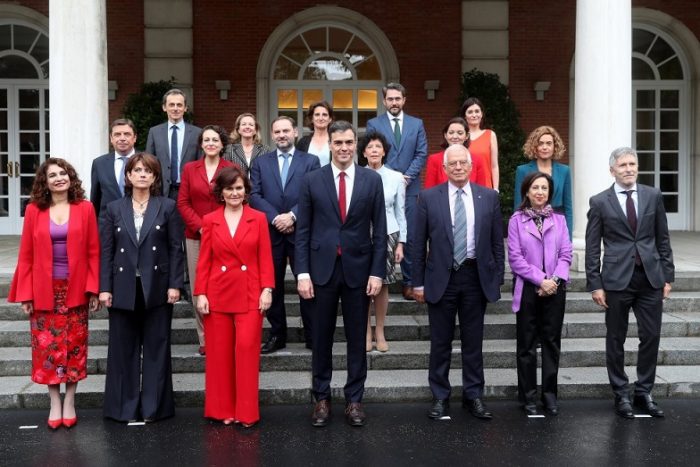 ¿Es el gobierno español un gobierno feminista porque tiene 11 ministras en su gabinete? ¿Es el gobierno español un gobierno feminista porque tiene 11 ministras en su gabinete?