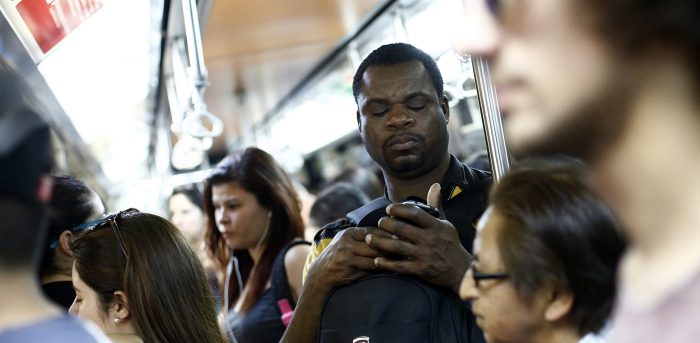 Ordenar la migración: las fronteras como espectáculo Ordenar la migración: las fronteras como espectáculo