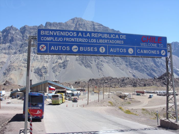 Cierran paso terrestre Los Libertadores entre Chile y Argentina por temporal Cierran paso terrestre Los Libertadores entre Chile y Argentina por temporal
