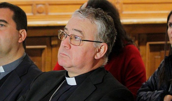 Obispo González queda marginado: servicio de escucha de la Iglesia queda a cargo de Consejo Nacional de Prevención de Abusos