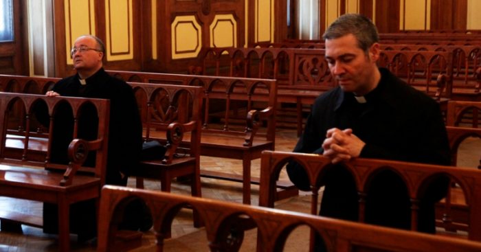 Señal de reconciliación: Enviados del papa a Chile cerrarán este domingo visita a Osorno con una misa Señal de reconciliación: Enviados del papa a Chile cerrarán este domingo visita a Osorno con una misa