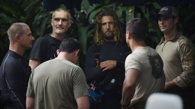 “¡Hooyah!”: quiénes son y qué se sabe de los rescatistas que hicieron posible la hazaña en la cueva de Tailandia