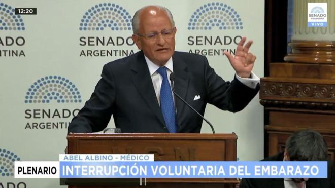 Argentina: “Los preservativos no sirven contra el sida”, el polémico discurso que calentó el debate sobre el aborto a 2 semanas de votarse en el Senado Argentina: “Los preservativos no sirven contra el sida”, el polémico discurso que calentó el debate sobre el aborto a 2 semanas de votarse en el Senado