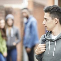 La urgencia de políticas públicas que apoyen a los jóvenes en su proceso de inclusión social luego de que salgan de hogares