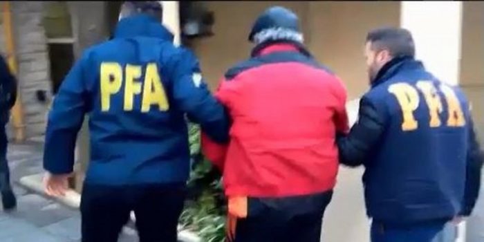 Detienen en Argentina a Sergio Jara Arancibia, prófugo ex coronel de la dictadura que asesinó a dos opositores de Pinochet Detienen en Argentina a Sergio Jara Arancibia, prófugo ex coronel de la dictadura que asesinó a dos opositores de Pinochet