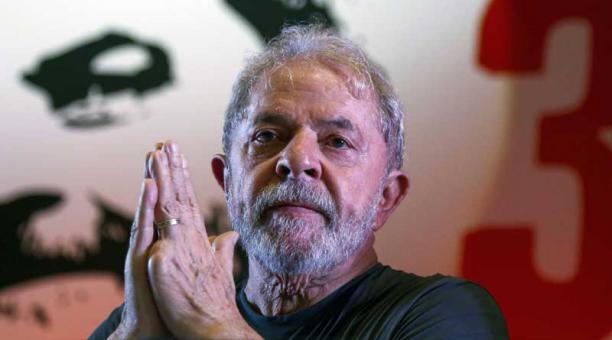 Juez de Lava Jato revoca la orden de liberación de Lula y lo mantiene preso Juez de Lava Jato revoca la orden de liberación de Lula y lo mantiene preso