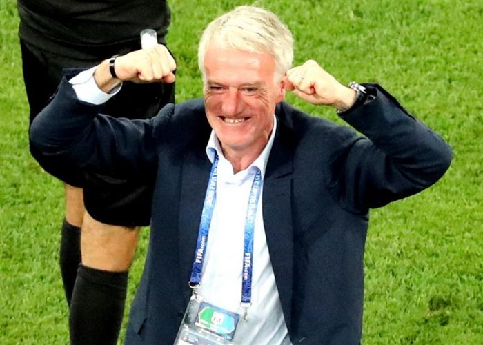 La cábala: franceses piden a Deschamps que lleve su camiseta del 98 en la final La cábala: franceses piden a Deschamps que lleve su camiseta del 98 en la final