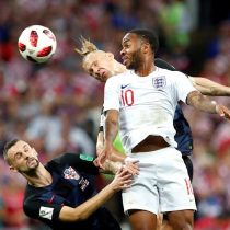 Inglaterra se va al descanso con un gol de ventaja y está más cerca de la soñada final