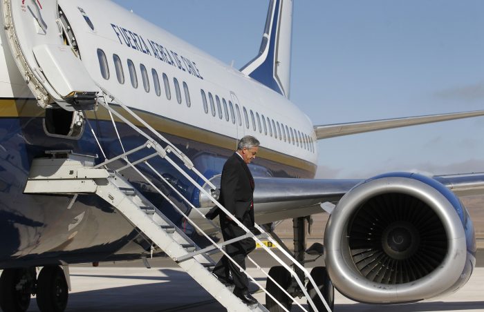 Falla en avión presidencial obligó a postergar visita de Piñera a Isla de Pascua
