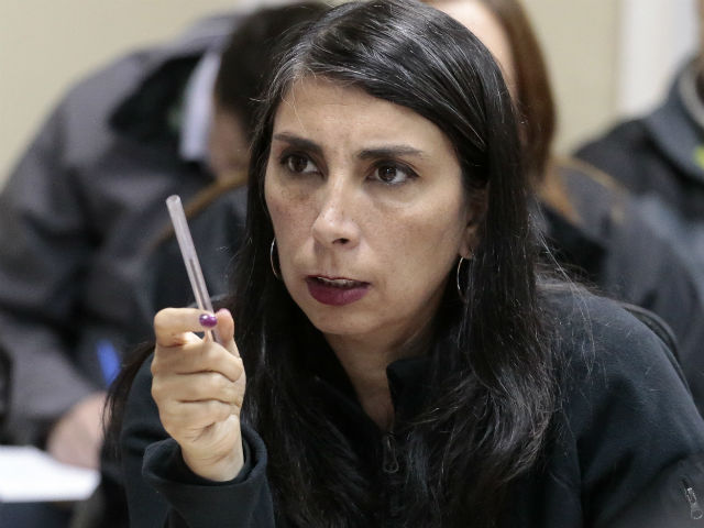 El mea culpa de Rubilar: intendenta asume que en infraestructura escolar “hay un rol relevante del Estado” y no de los bingos El mea culpa de Rubilar: intendenta asume que en infraestructura escolar “hay un rol relevante del Estado” y no de los bingos