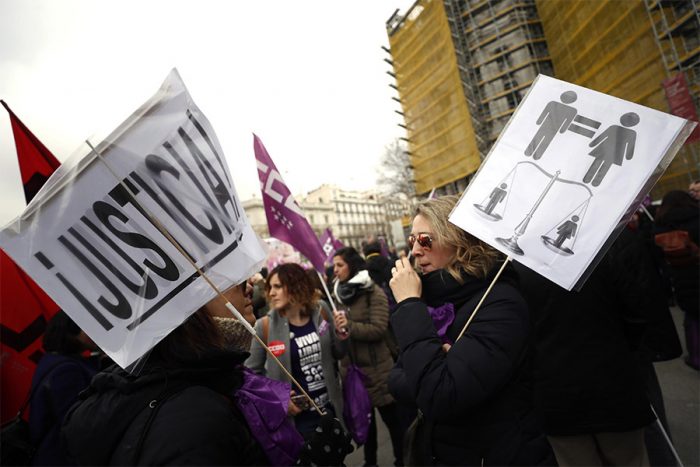 Indignación en España por bajas penas en un caso de violación múltiple tras 10 años de juicio Indignación en España por bajas penas en un caso de violación múltiple tras 10 años de juicio