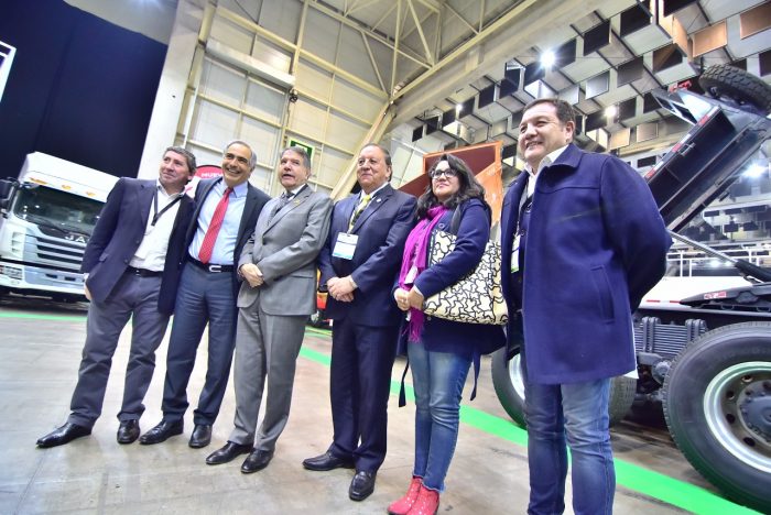 Golpe al transporte de carga pirata: regularizarán a camioneros informales y crearán registro nacional de operadores Golpe al transporte de carga pirata: regularizarán a camioneros informales y crearán registro nacional de operadores