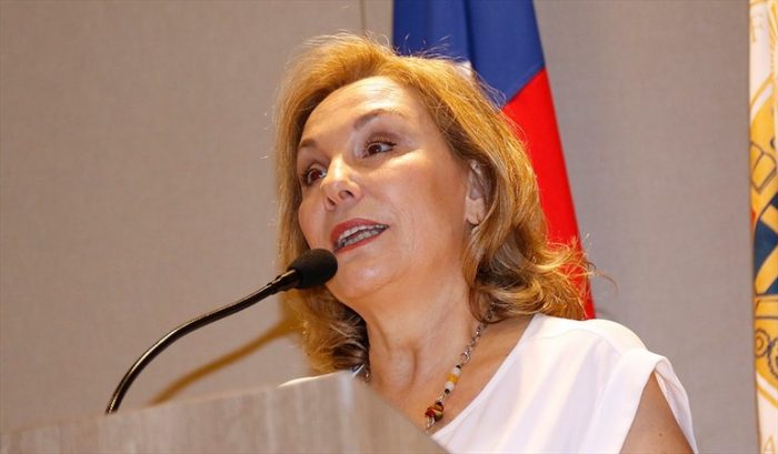 Cecilia Morel: ¿el as bajo la manga? Cecilia Morel: ¿el as bajo la manga?