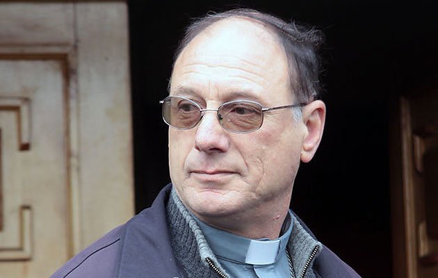 Ahora obispo Infanti está contra las cuerdas: exigen su renuncia de diócesis de Aysén por casos de abuso sexual en hogar Ahora obispo Infanti está contra las cuerdas: exigen su renuncia de diócesis de Aysén por casos de abuso sexual en hogar