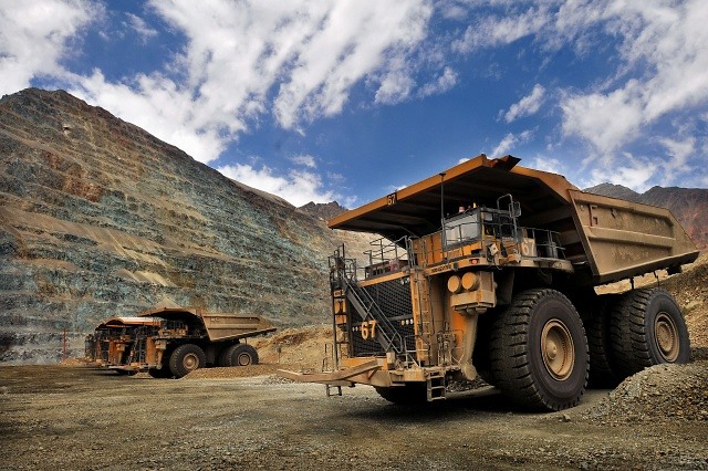 Actividad económica crece un 4,9 % en mayo de la mano del sector minero Actividad económica crece un 4,9 % en mayo de la mano del sector minero