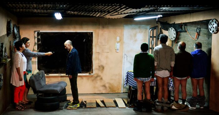 «Negros»: obra inspirada en la experiencia de los conscriptos en la dictadura «Negros»: obra inspirada en la experiencia de los conscriptos en la dictadura