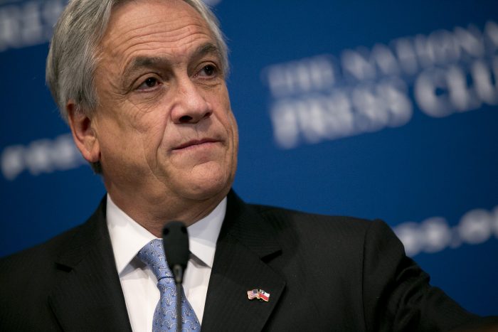 Ajuste ministerial: Presidente intenta revivir la luna de miel con fuerte discurso económico Ajuste ministerial: Presidente intenta revivir la luna de miel con fuerte discurso económico