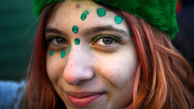 Aborto en Argentina: “Mi hija me está enseñando a no ser machista” y la revolución dentro de las casas Aborto en Argentina: “Mi hija me está enseñando a no ser machista” y la revolución dentro de las casas
