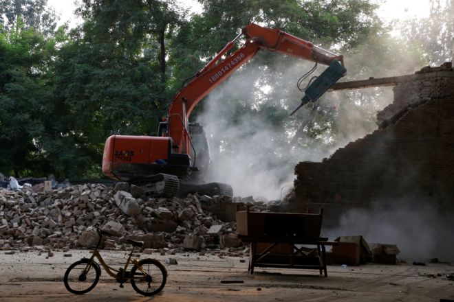 El gobierno chino derriba el estudio del artista disidente Ai Weiwei sin ningún aviso previo El gobierno chino derriba el estudio del artista disidente Ai Weiwei sin ningún aviso previo