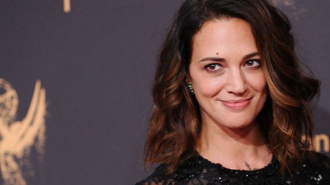 La actriz Asia Argento, pionera del movimiento #MeToo, niega haber abusado del joven al que pagó cientos de miles de dólares a cambio de su silencio La actriz Asia Argento, pionera del movimiento #MeToo, niega haber abusado del joven al que pagó cientos de miles de dólares a cambio de su silencio