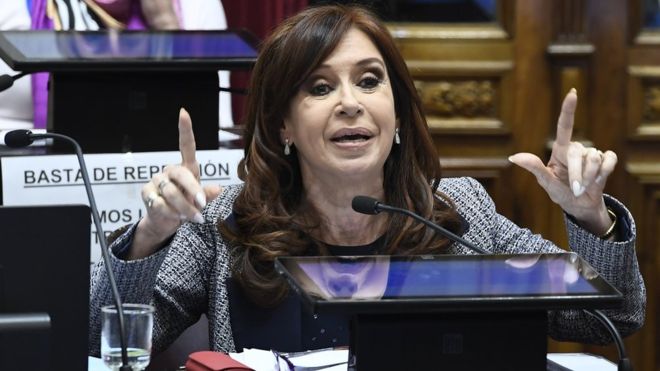 El Senado de Argentina aprueba allanar propiedades de Cristina Kirchner: ¿qué buscan las autoridades en las casas de la expresidenta? El Senado de Argentina aprueba allanar propiedades de Cristina Kirchner: ¿qué buscan las autoridades en las casas de la expresidenta?