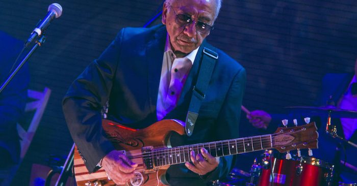 Guitarrista Óscar Arriagada regresa a los escenarios chilenos con electrizante presentación Guitarrista Óscar Arriagada regresa a los escenarios chilenos con electrizante presentación