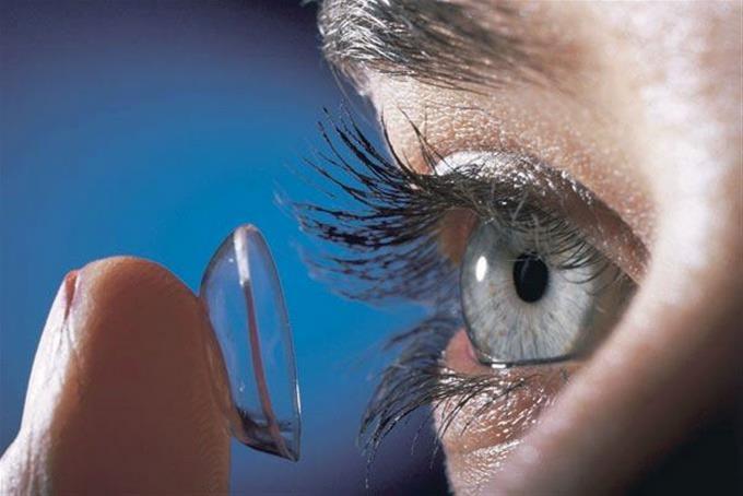 Lentes de contacto pueden contribuir a contaminación del agua con microplásticos Lentes de contacto pueden contribuir a contaminación del agua con microplásticos