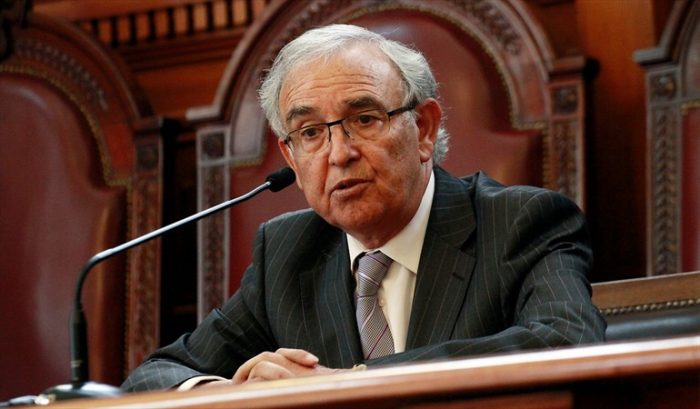 Milton Juica y las rondas preventivas de Carabineros: “Volvimos a la época de la dictadura” Milton Juica y las rondas preventivas de Carabineros: