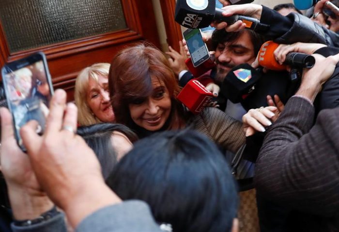 Cristina Fernández de Kirchner declara por los “cuadernos de la corrupción” y denuncia persecución en su contra Cristina Fernández de Kirchner declara por los “cuadernos de la corrupción” y denuncia persecución en su contra