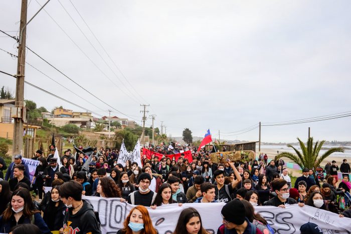 Crisis ambiental en Quintero: Municipalidad presentó recurso de protección contra Enap Crisis ambiental en Quintero: Municipalidad presentó recurso de protección contra Enap
