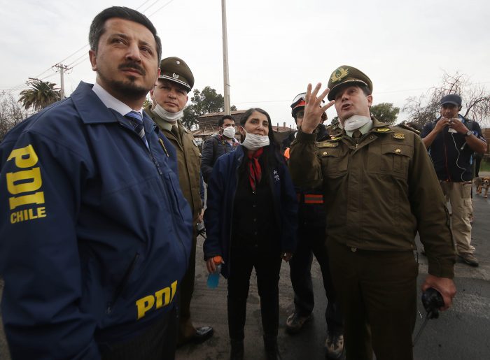 Incendio en Maipú: Intendenta no confirma la versión de Cathy Barriga que culpa a manifestantes Incendio en Maipú: Intendenta no confirma la versión de Cathy Barriga que culpa a manifestantes