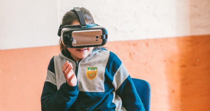 Proyecto de realidad virtual impulsa el aprendizaje de ciencias naturales y geografía en todo Chile Proyecto de realidad virtual impulsa el aprendizaje de ciencias naturales y geografía en todo Chile