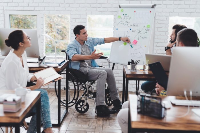 Inclusión laboral: cómo debe acoger el equipo de trabajo a una persona con discapacidad Inclusión laboral: cómo debe acoger el equipo de trabajo a una persona con discapacidad